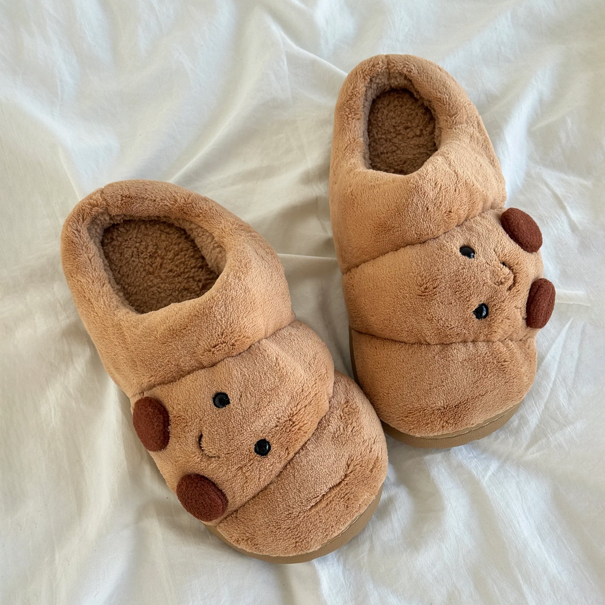 Croissant pantoffels